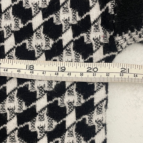 Elena Wang Black and White Patchwork Sweater Cowl Neck Long Sleeve Pockets Sz XL - Picture 8 of 9